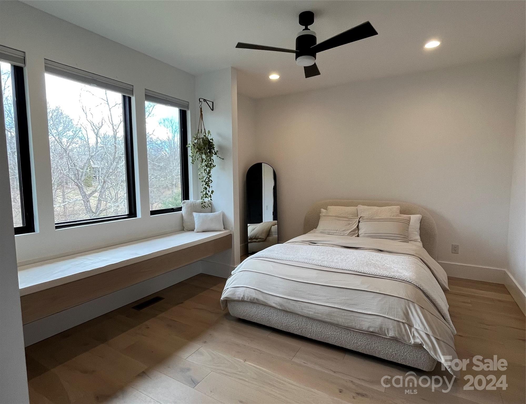 Waterford Lakes - Residential