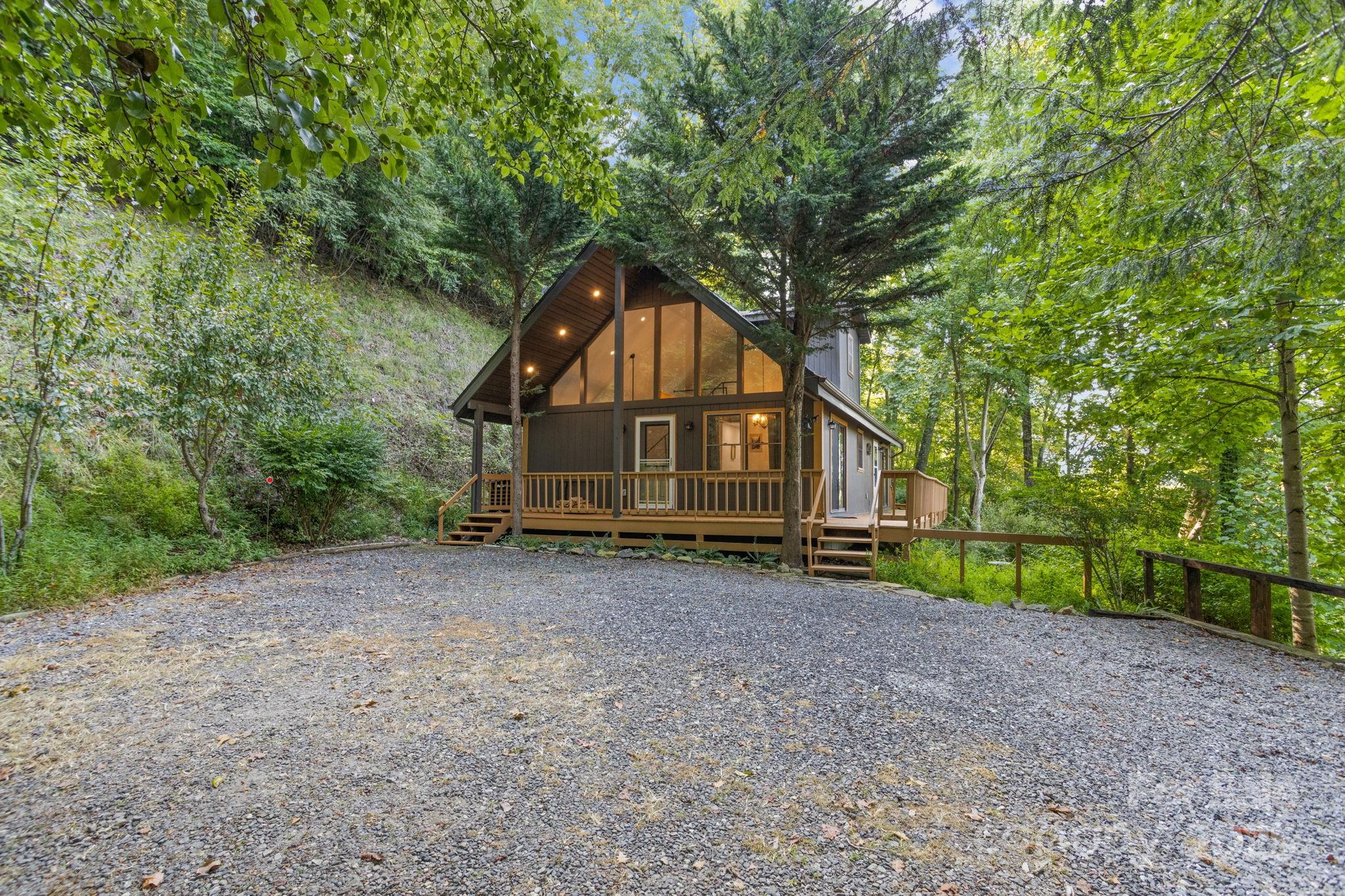 220 Settlers Ridge Road