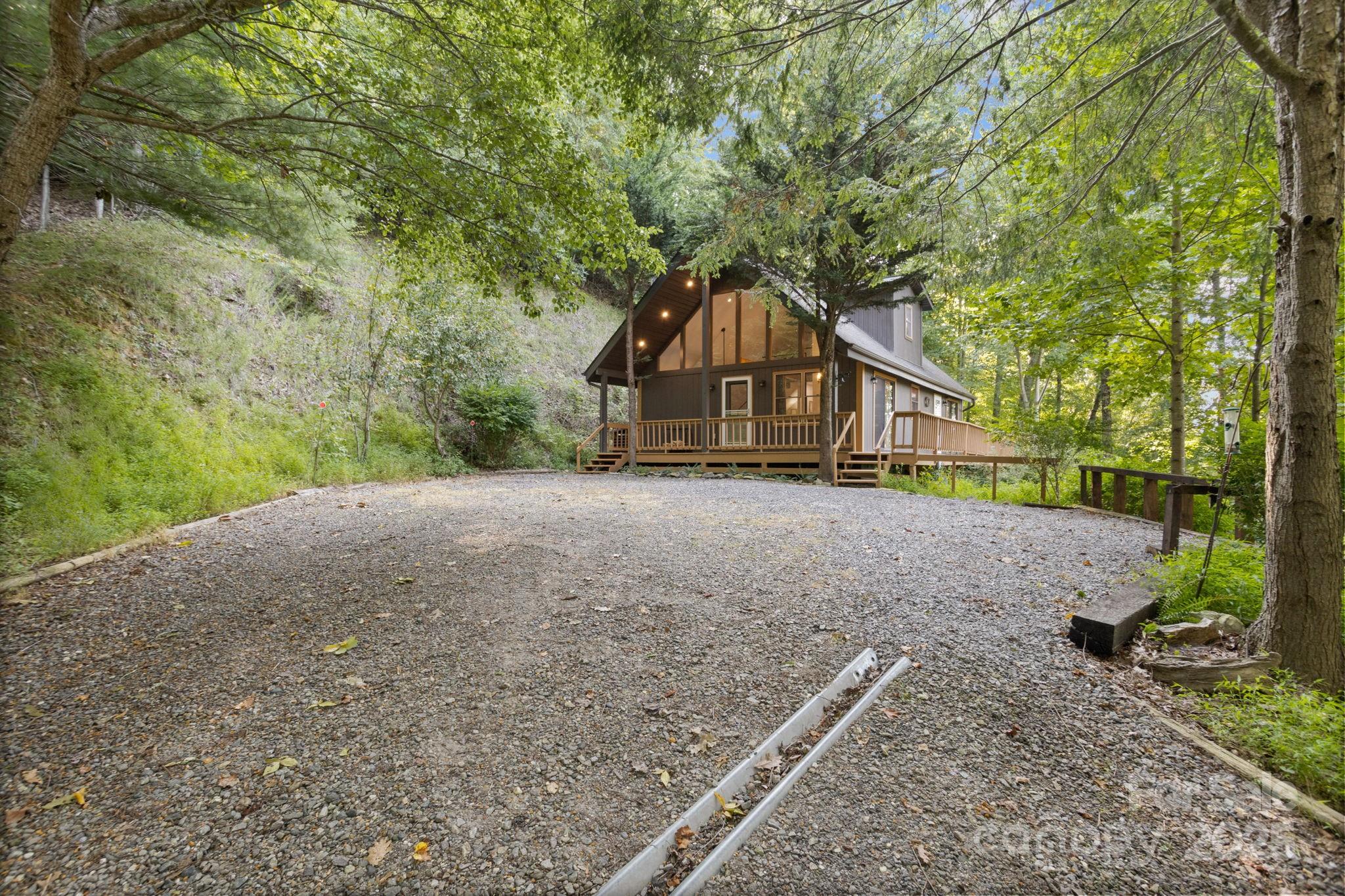 220 Settlers Ridge Road