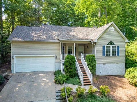 Photo of 61 Autumn Glen Court, Brevard, NC 28712 (MLS # 4420624)