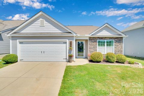 Photo of 2006 Greenbrook Trail, Dallas, NC 28034 (MLS # 4372375)