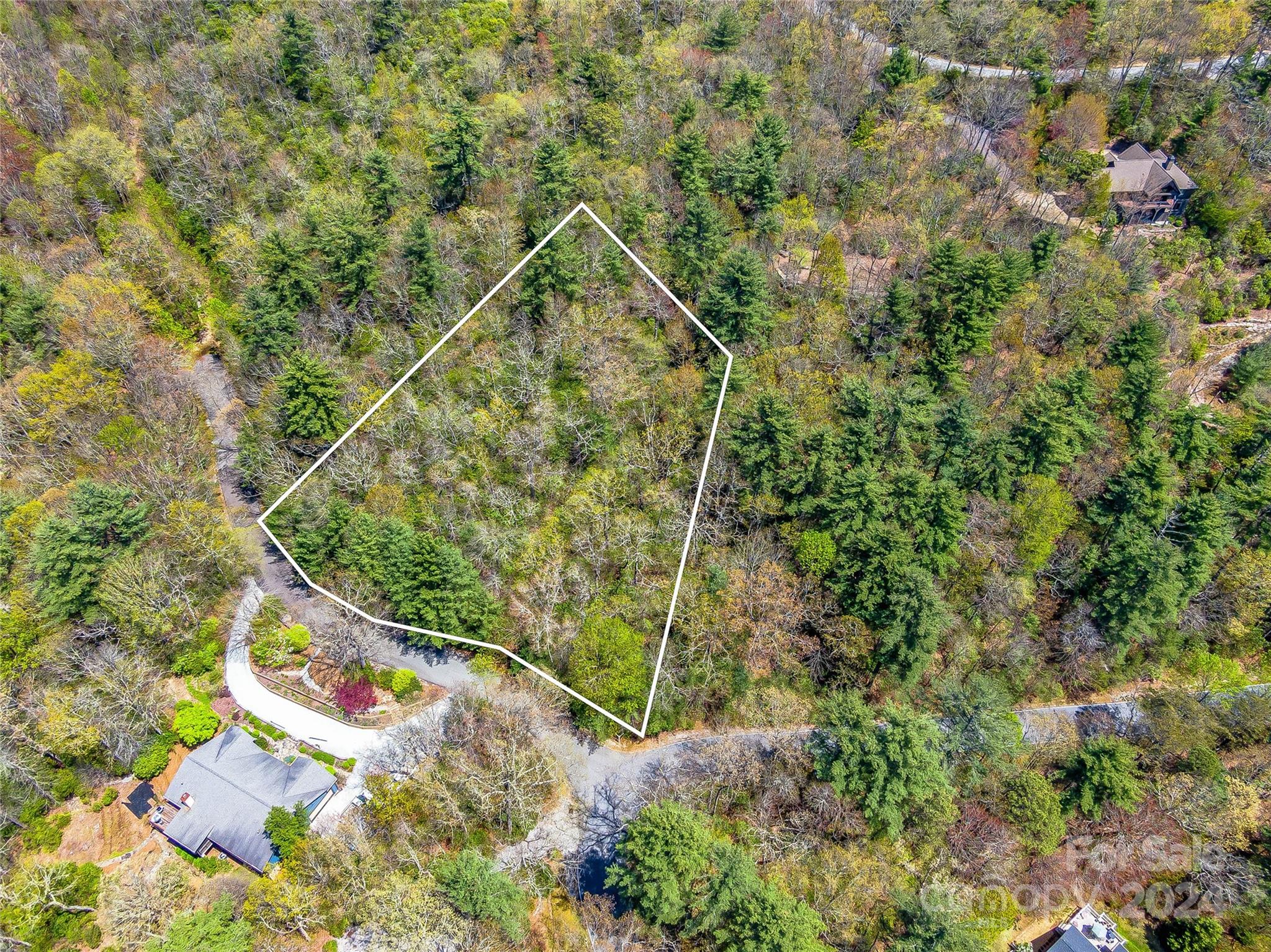 HM 16 Mountain View Road