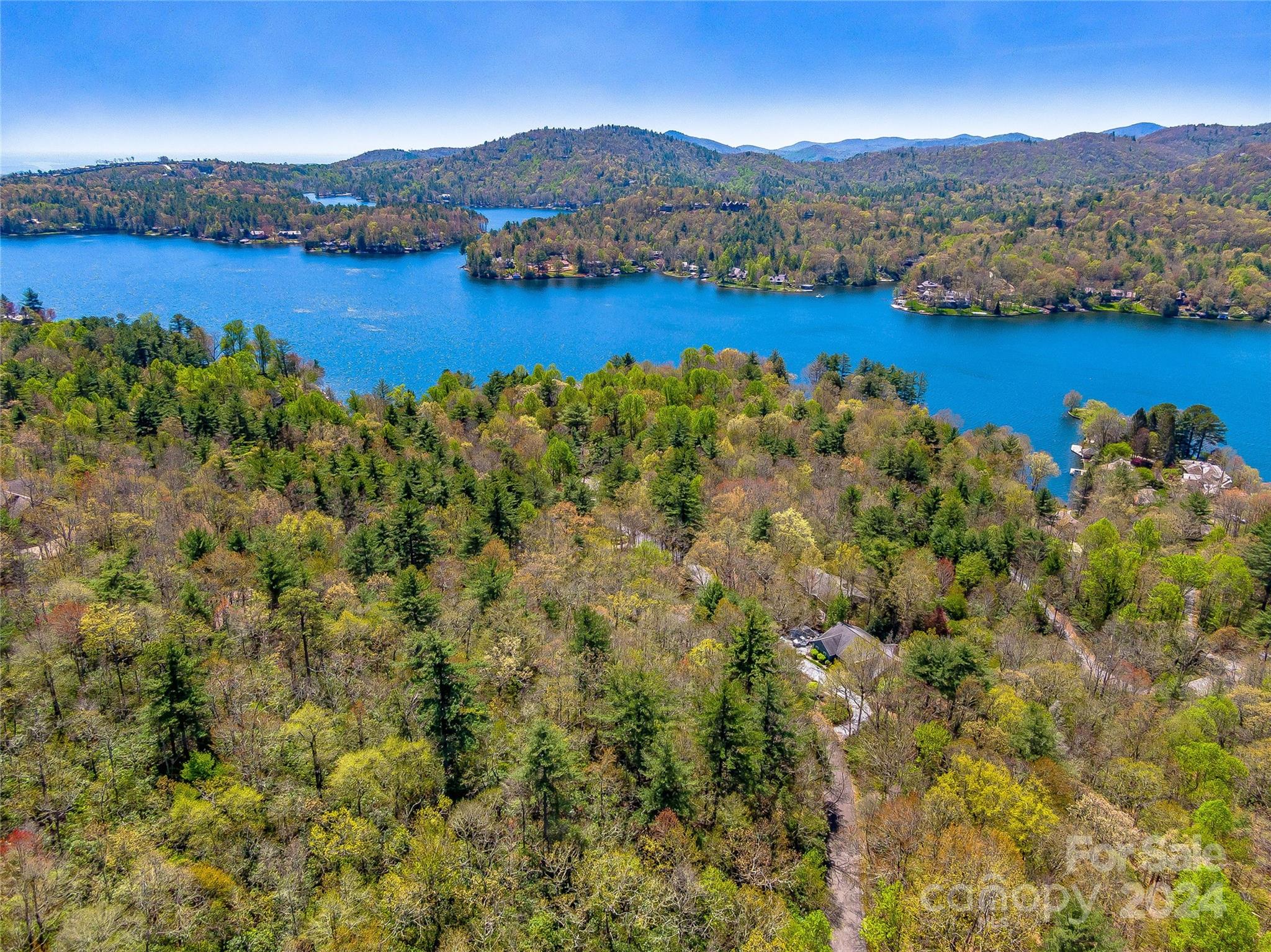 HM 16 Mountain View Road