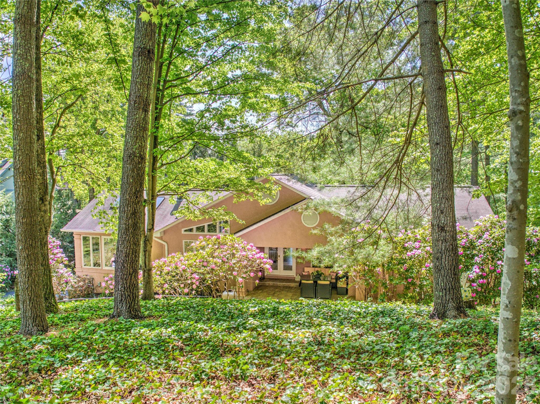 200 Robinhood Road