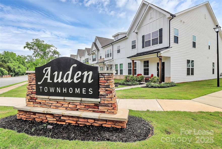 Welcome home! This beautiful end-unit townhome is perfectly located just minutes from shopping, dining, and I-77 for an easy commute to Charlotte. Enjoy low-maintenance living with HOA-included lawn care and access to neighborhood recreation areas.
Inside, you’ll find 9-foot ceilings, an open-concept floorplan, and plenty of natural light throughout. The gourmet kitchen features stainless steel appliances, a 5-burner gas range, granite countertops, tile backsplash, and a pantry—all open to the dining and great room for easy entertaining.
Upstairs, the spacious primary suite includes a tray ceiling, cozy sitting area, two walk-in closets, and a spa-style bath with an oversized tiled shower, bench seating, and dual sinks. Secondary bedrooms offer generous closet space as well.
Additional highlights:
Oversized two-car rear-load garage + driveway
HOA-maintained lawn care
End-unit windows for extra sunlight
Access to community recreation area
Available now—schedule your showing today and start enjoying comfortable, convenient living!