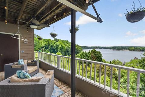 Photo of 9709 Emerald Point Drive #8, Charlotte, NC 28278 (MLS # 4403326)
