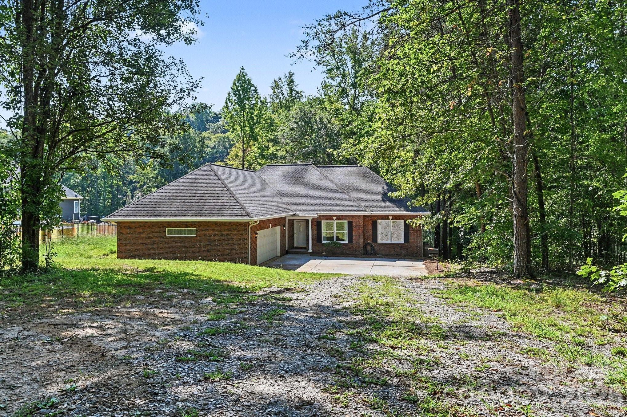 8271 Long Island Road