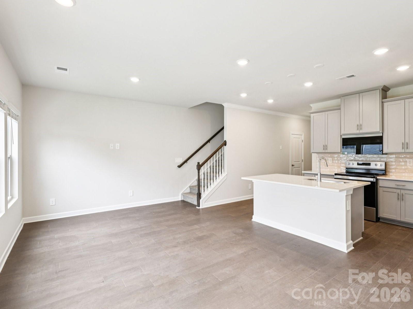 9020 Foggy Brook Loop