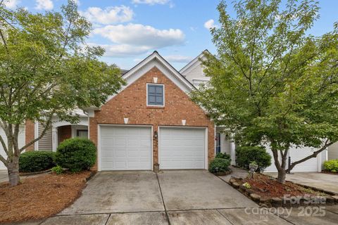 10207 Garmoyle Street Charlotte NC 28277