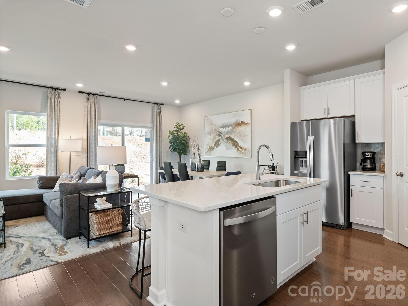 9045 Foggy Brook Loop