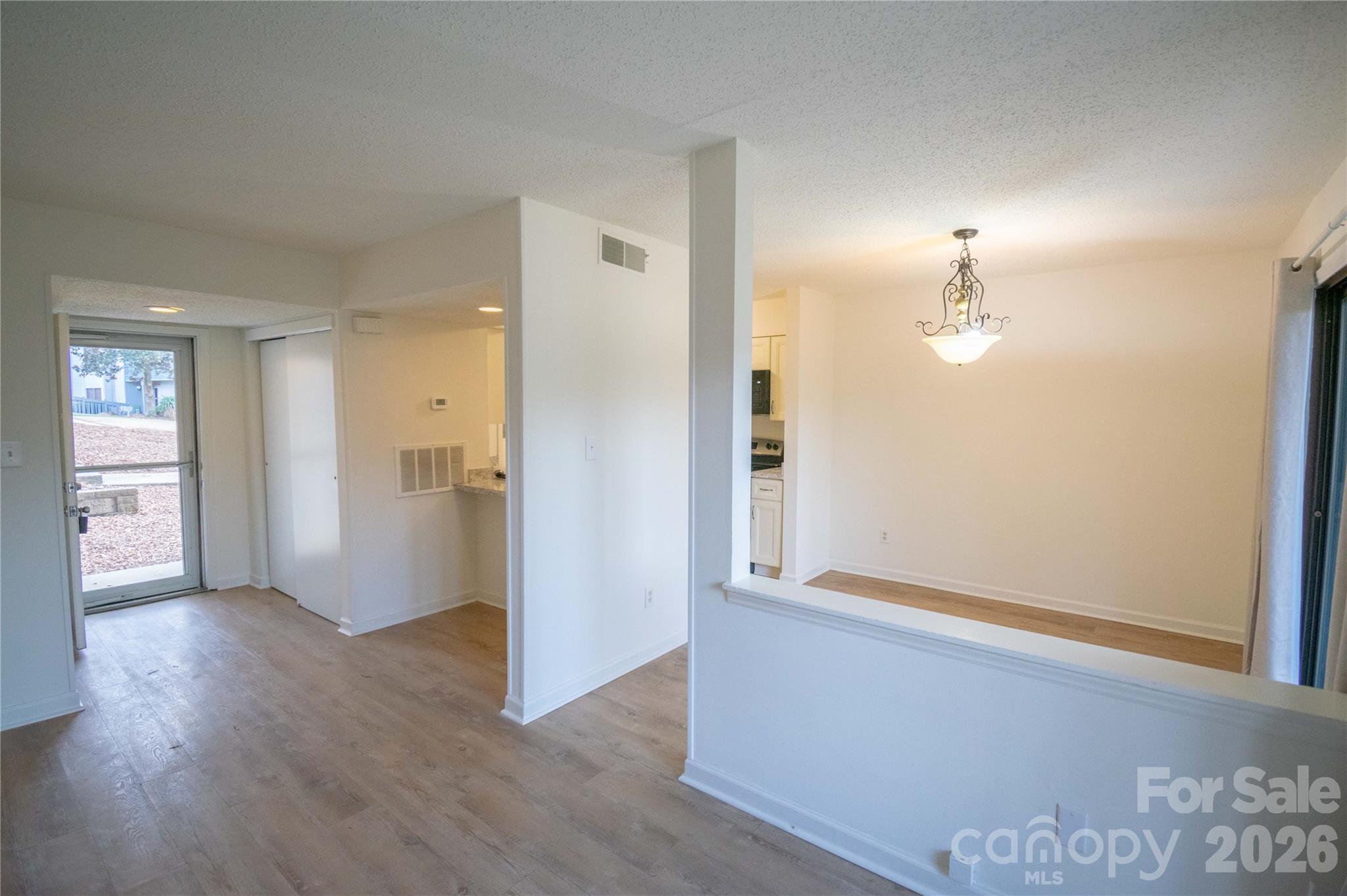 11042 Harrowfield Road