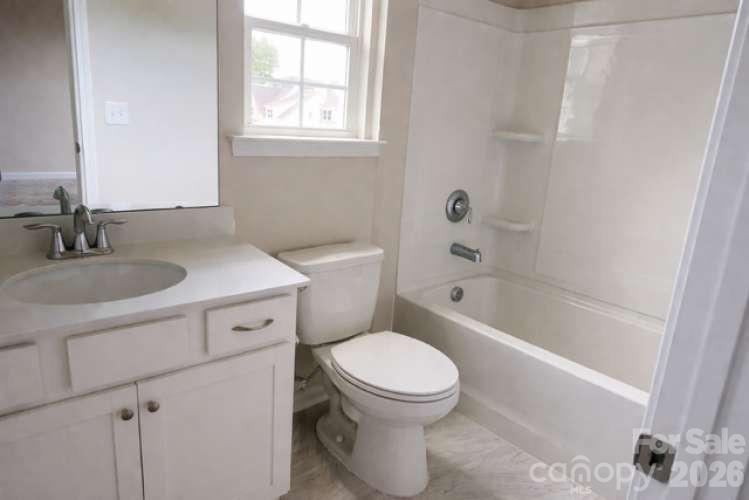 Falls Cove at Lake Norman - Residential