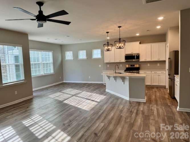 190 Tackle Box Drive