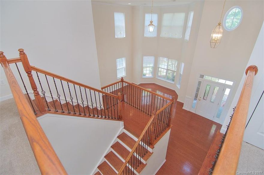 Spacious 5 bd open concept floorplan,welcomes you home located in one of the prime locations with convenient access to all amenities.You will feel warmed while loaded with formal living room and dining room, large kitchen giving you lots of space to enjoy your cooking like a chef!Just blocks down from S Tryon & Steele Creek intersection. You must see this home to appreciate it. Just minutes to South Carolina Border, Restaurants, Shopping & Highway!