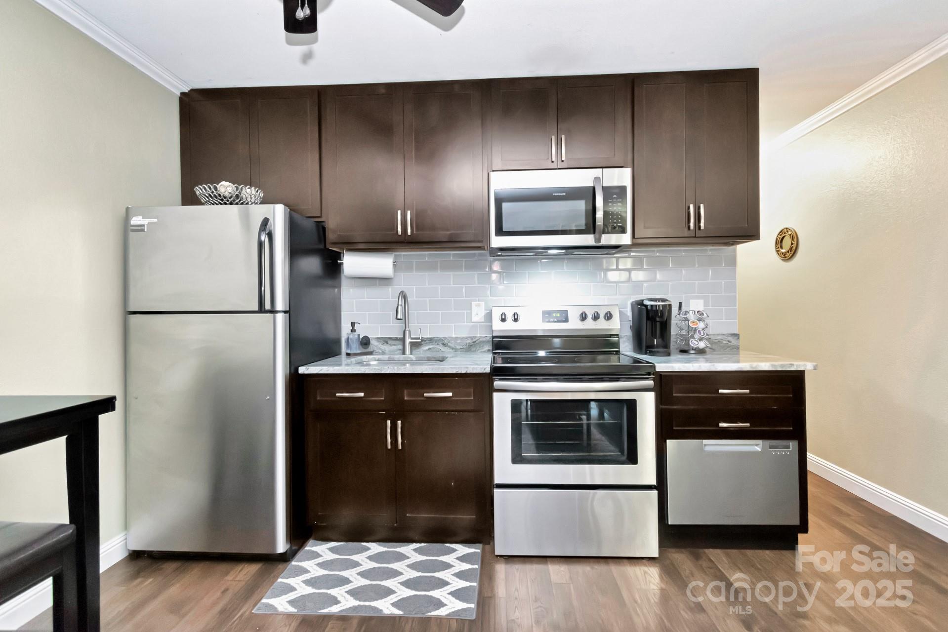 301 Pinnacle Inn Road 3230