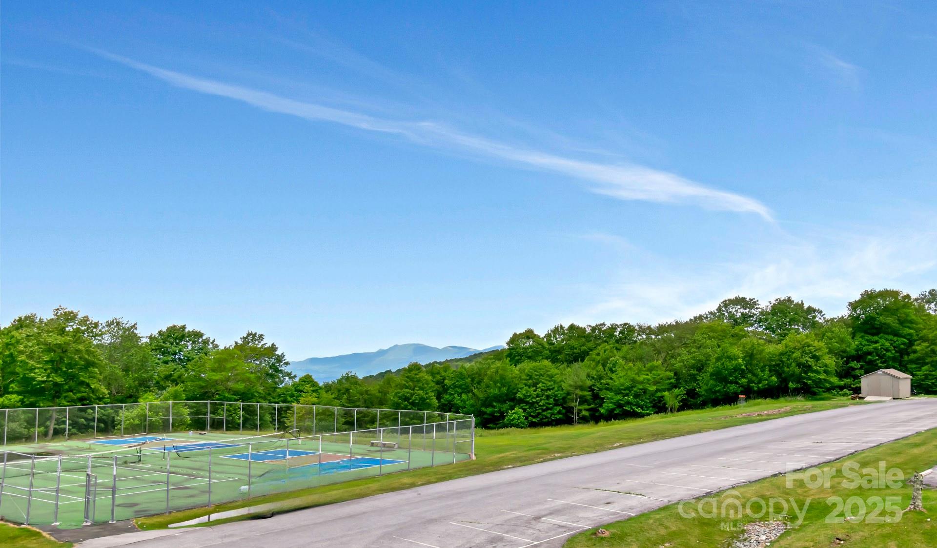 301 Pinnacle Inn Road 3230