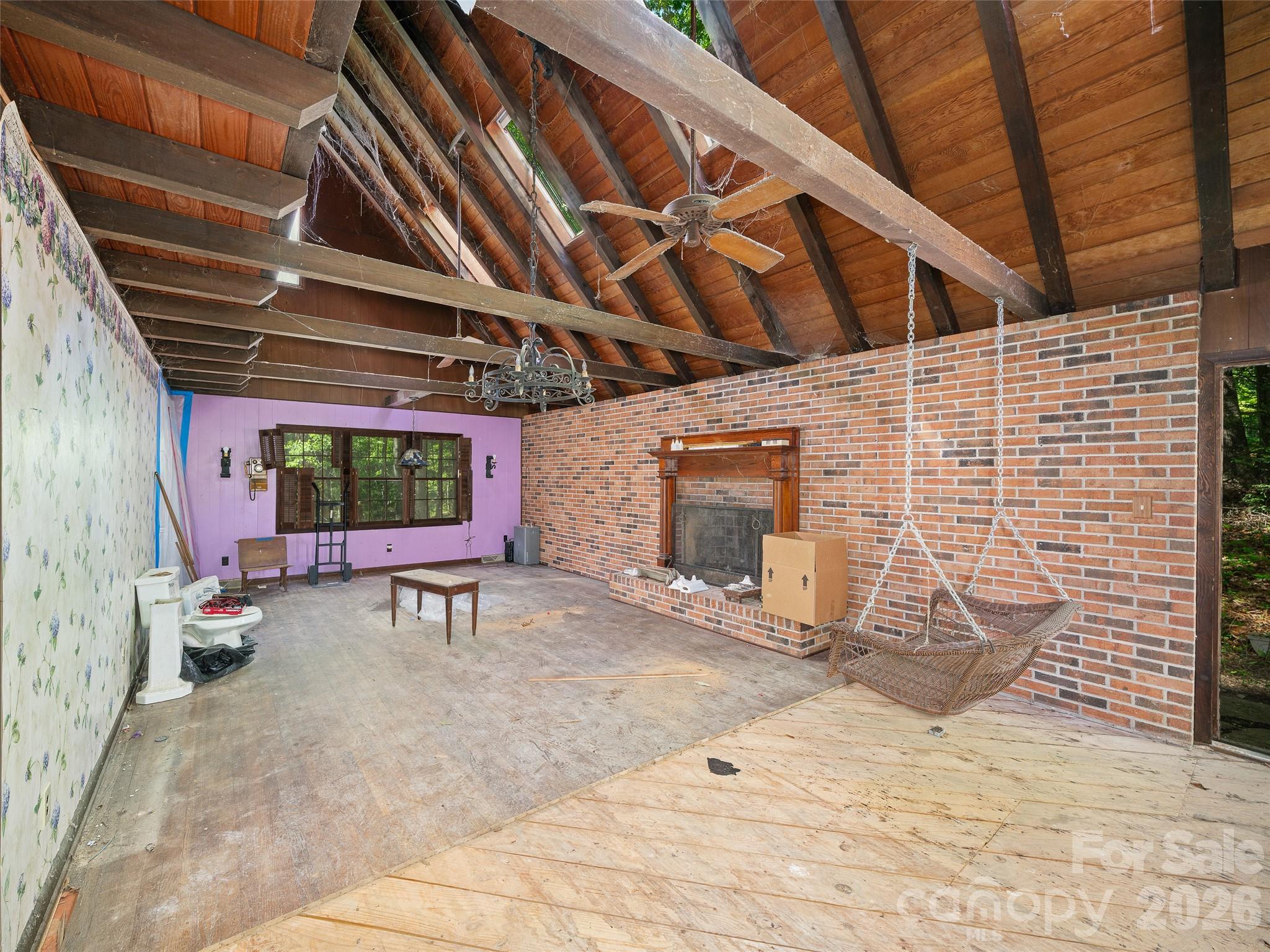 639 Hunter Street