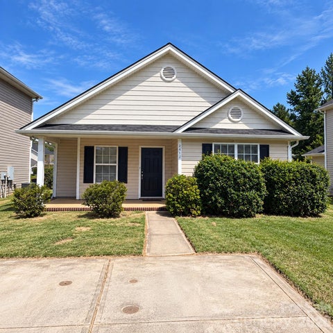 Photo of 2412 Smugglers Court #L54 M36-1, Charlotte, NC 28216 (MLS # 4424095)
