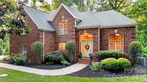 Photo of 134 Waterford Drive, Mooresville, NC 28117 (MLS # 4389381)