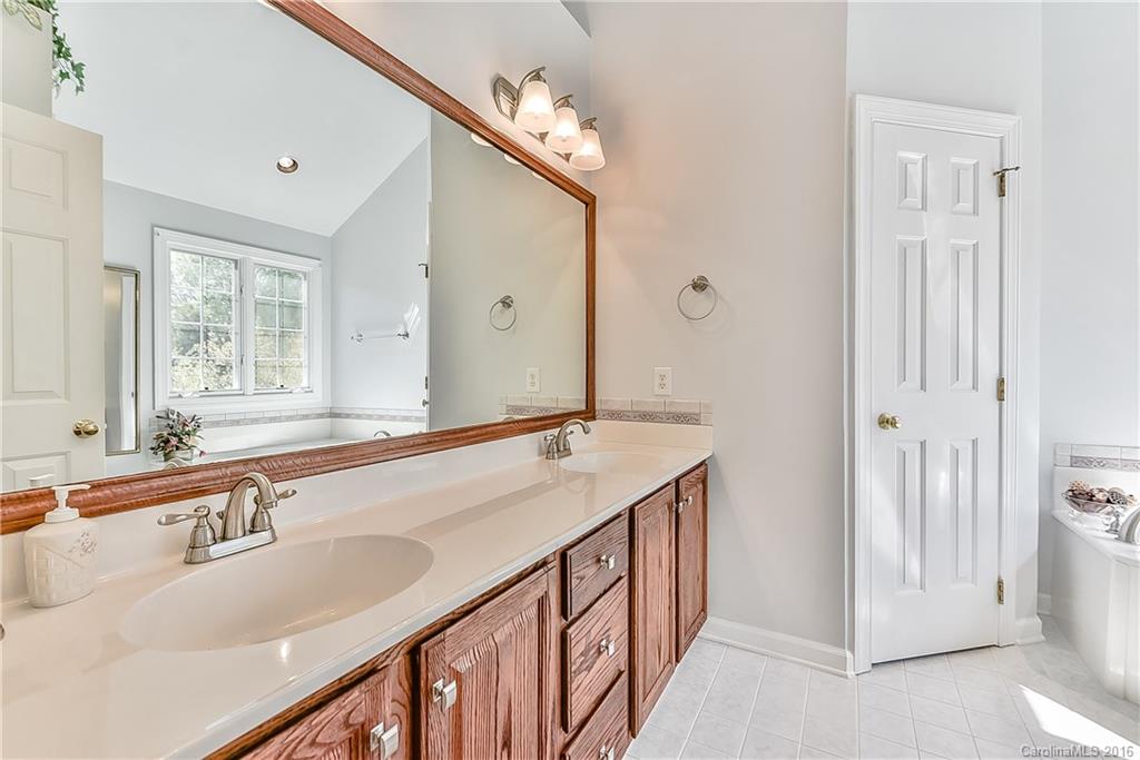 Hunter Oaks - Residential