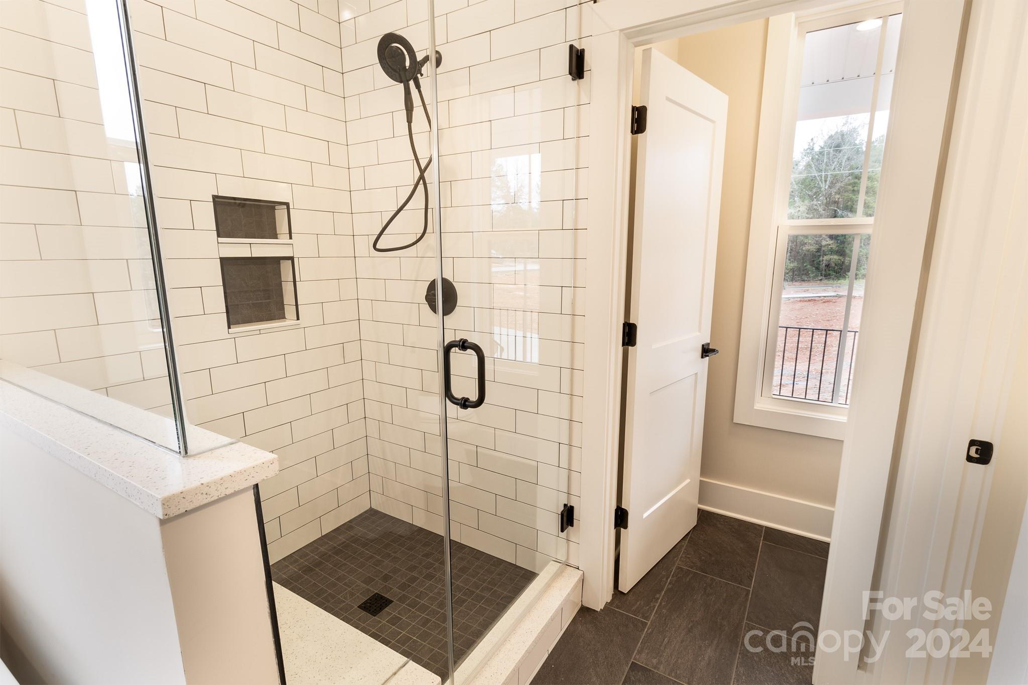 Royal Pines - Residential