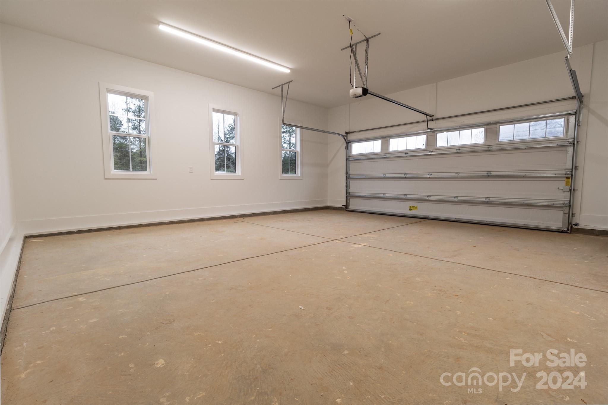 Royal Pines - Residential