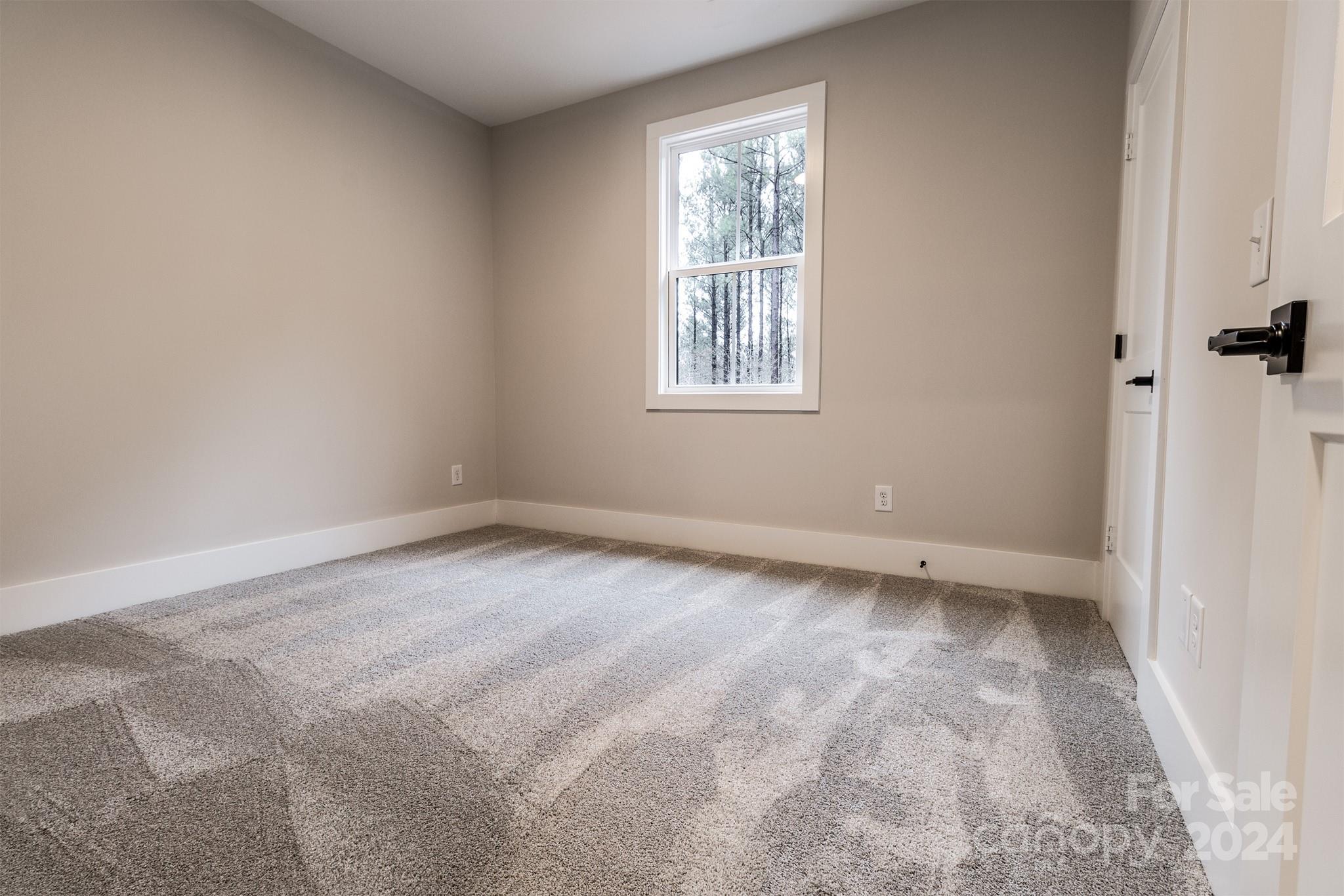 Royal Pines - Residential