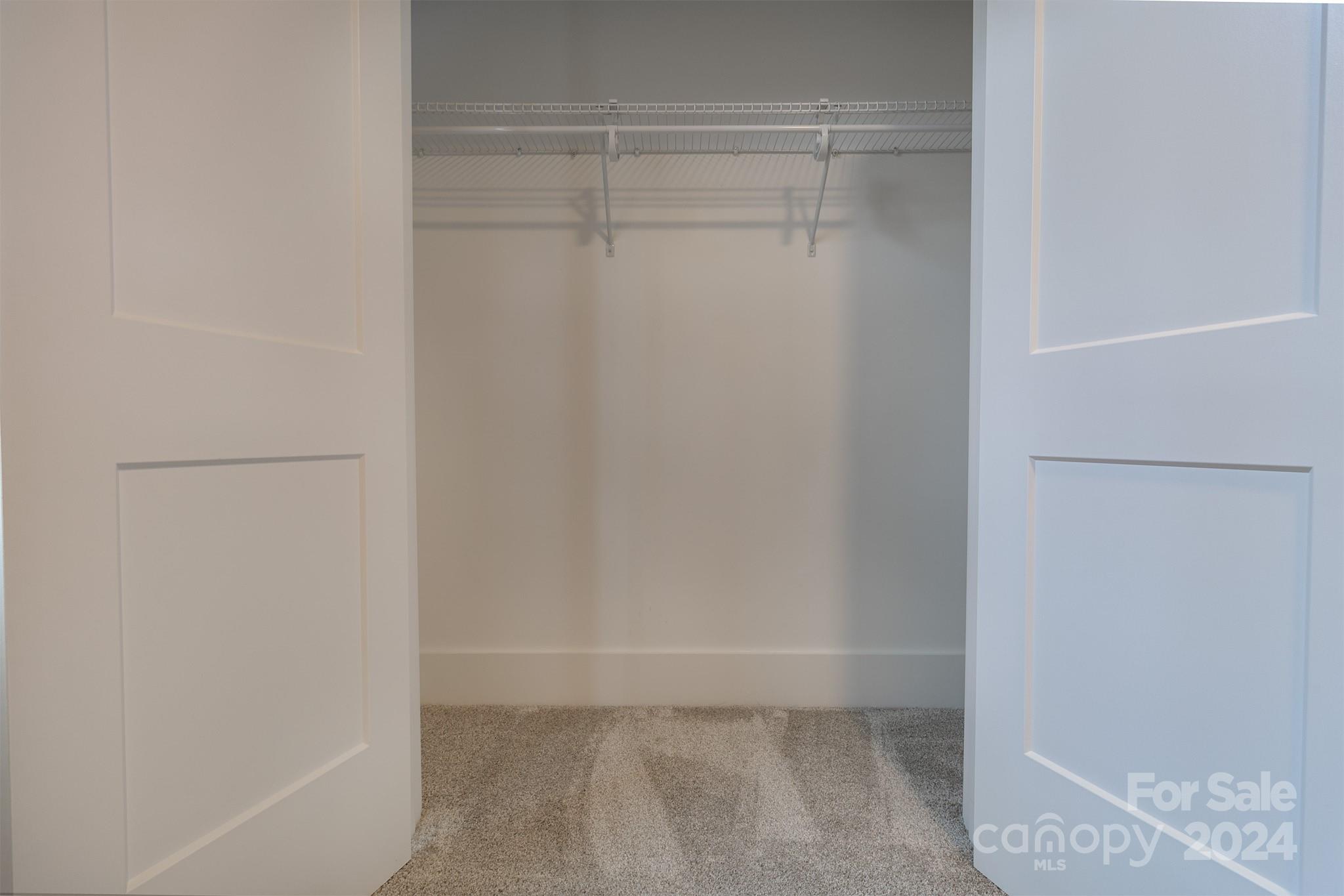 Royal Pines - Residential