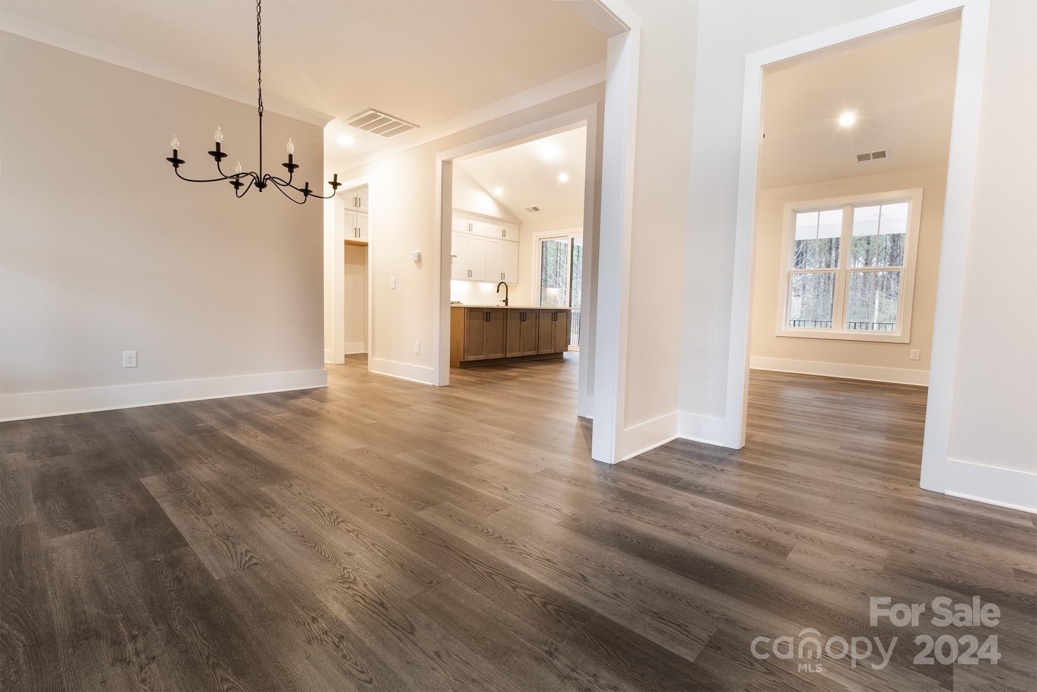 Royal Pines - Residential