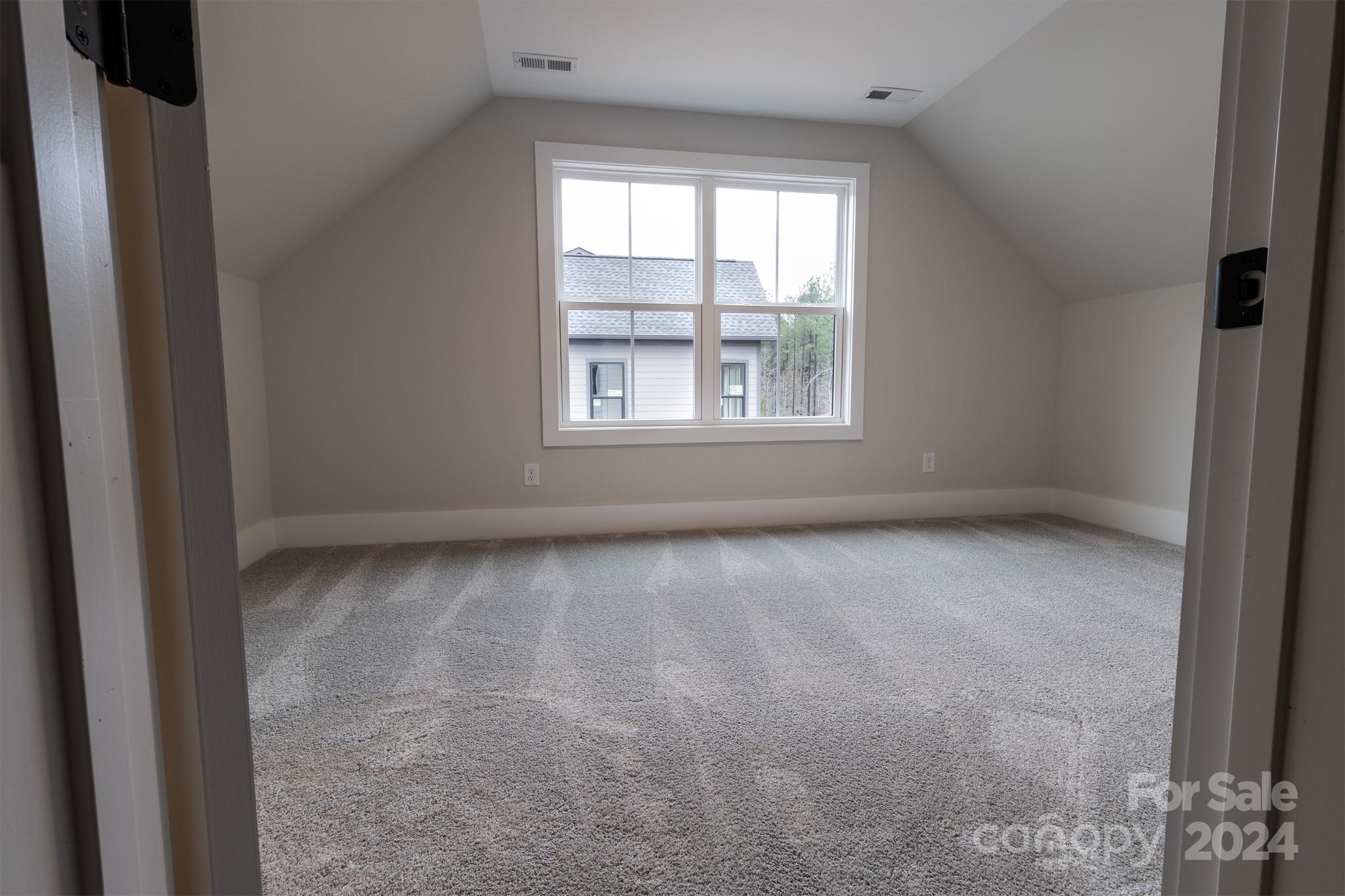 Royal Pines - Residential