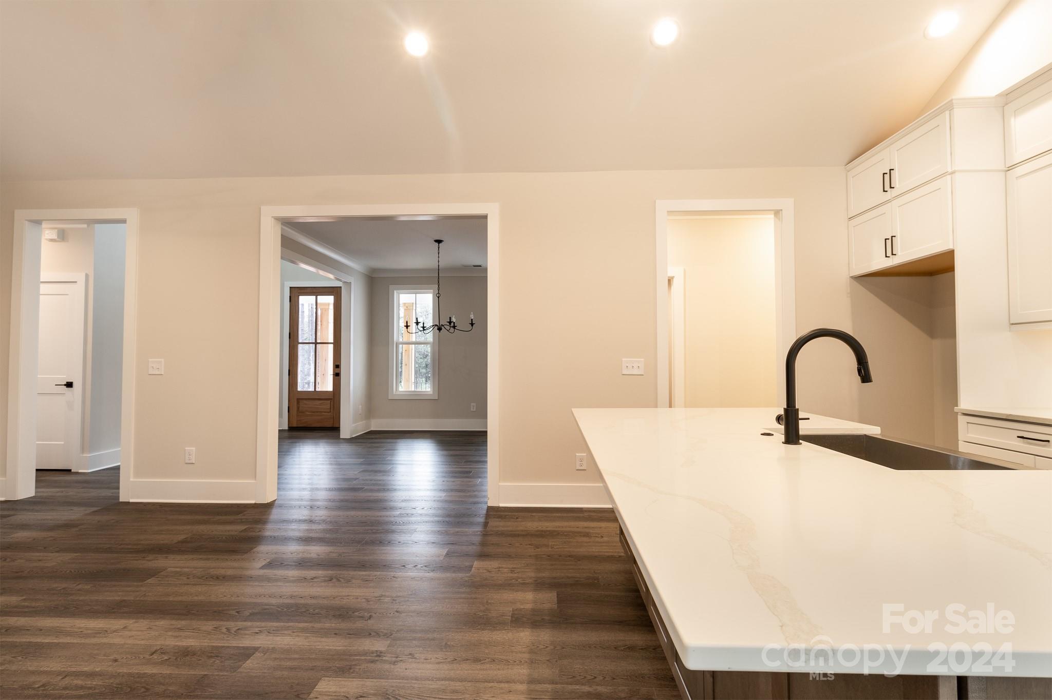 Royal Pines - Residential