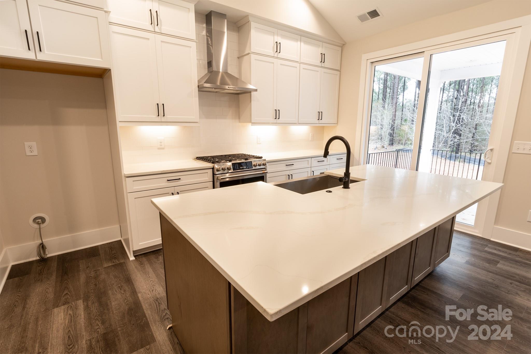 Royal Pines - Residential