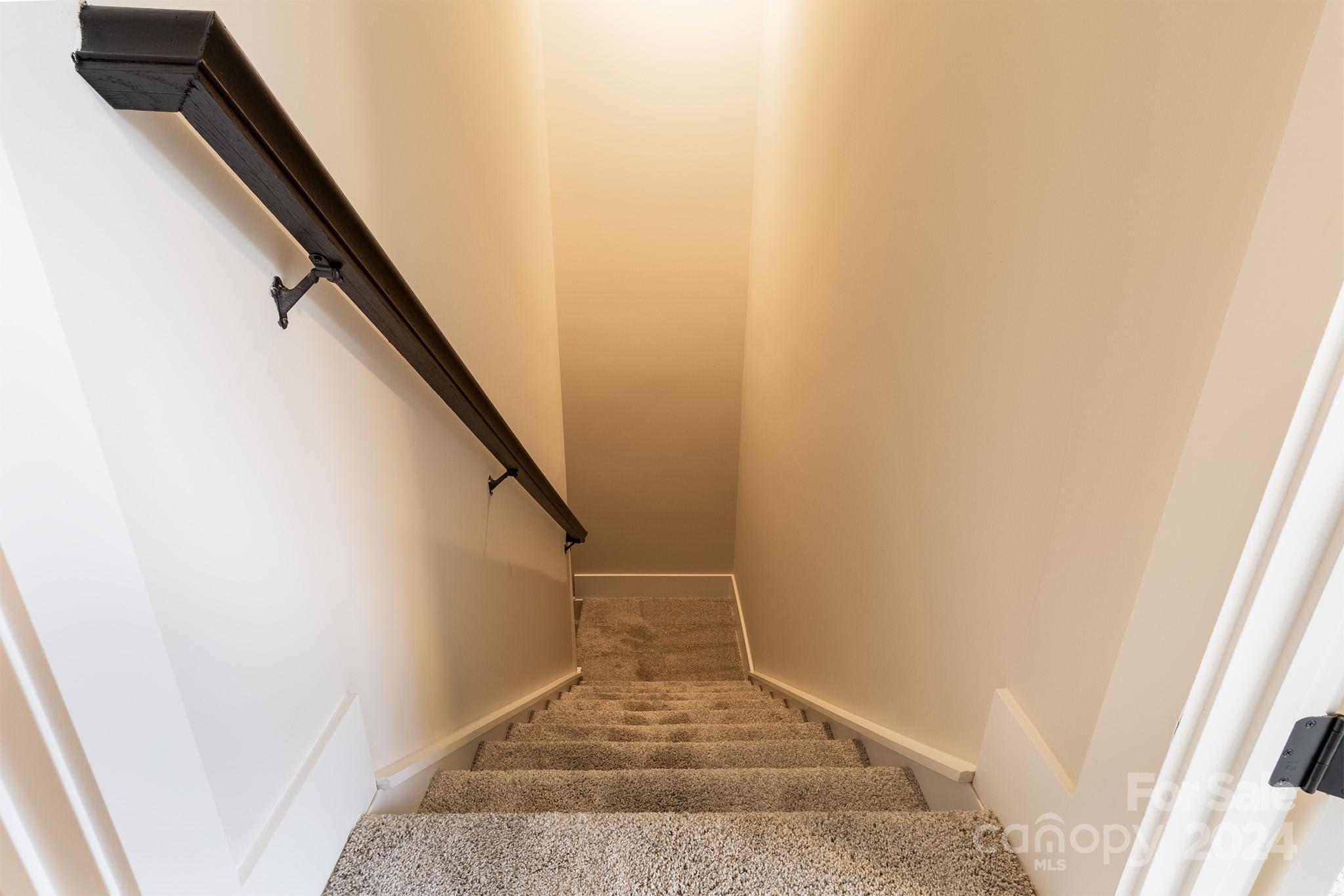 Royal Pines - Residential