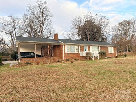 Photo of 3079 Flat Creek Road, Lancaster, SC 29720 (MLS # 4328564)