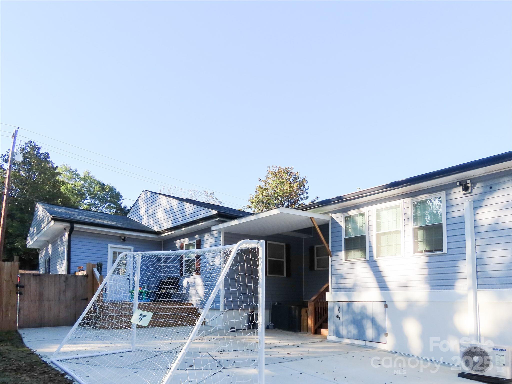 214 E Springs Street