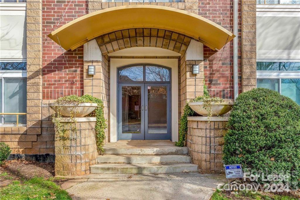 Elizabeth Lofts - Residential Lease