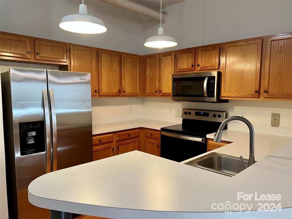 Elizabeth Lofts - Residential Lease
