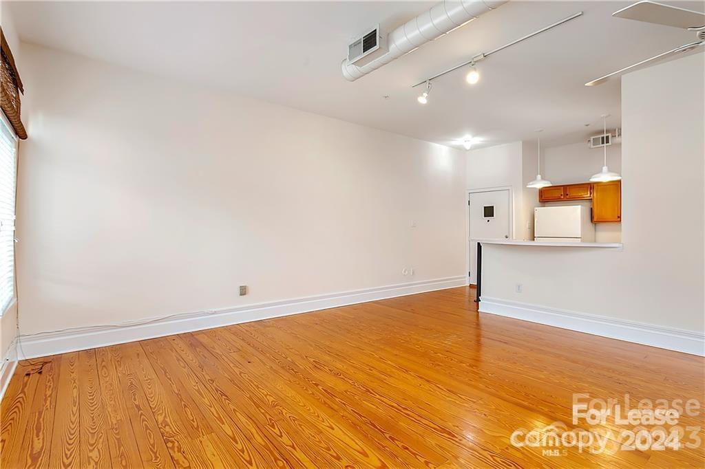 Elizabeth Lofts - Residential Lease