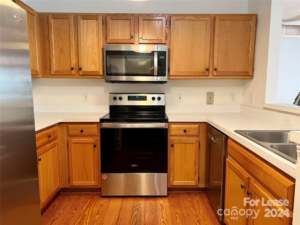 Elizabeth Lofts - Residential Lease