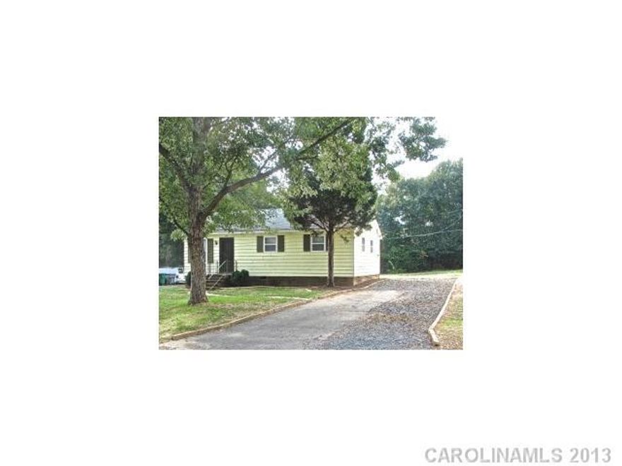 Almost completely renovated, down to new door knobs and bathroom fixtures!