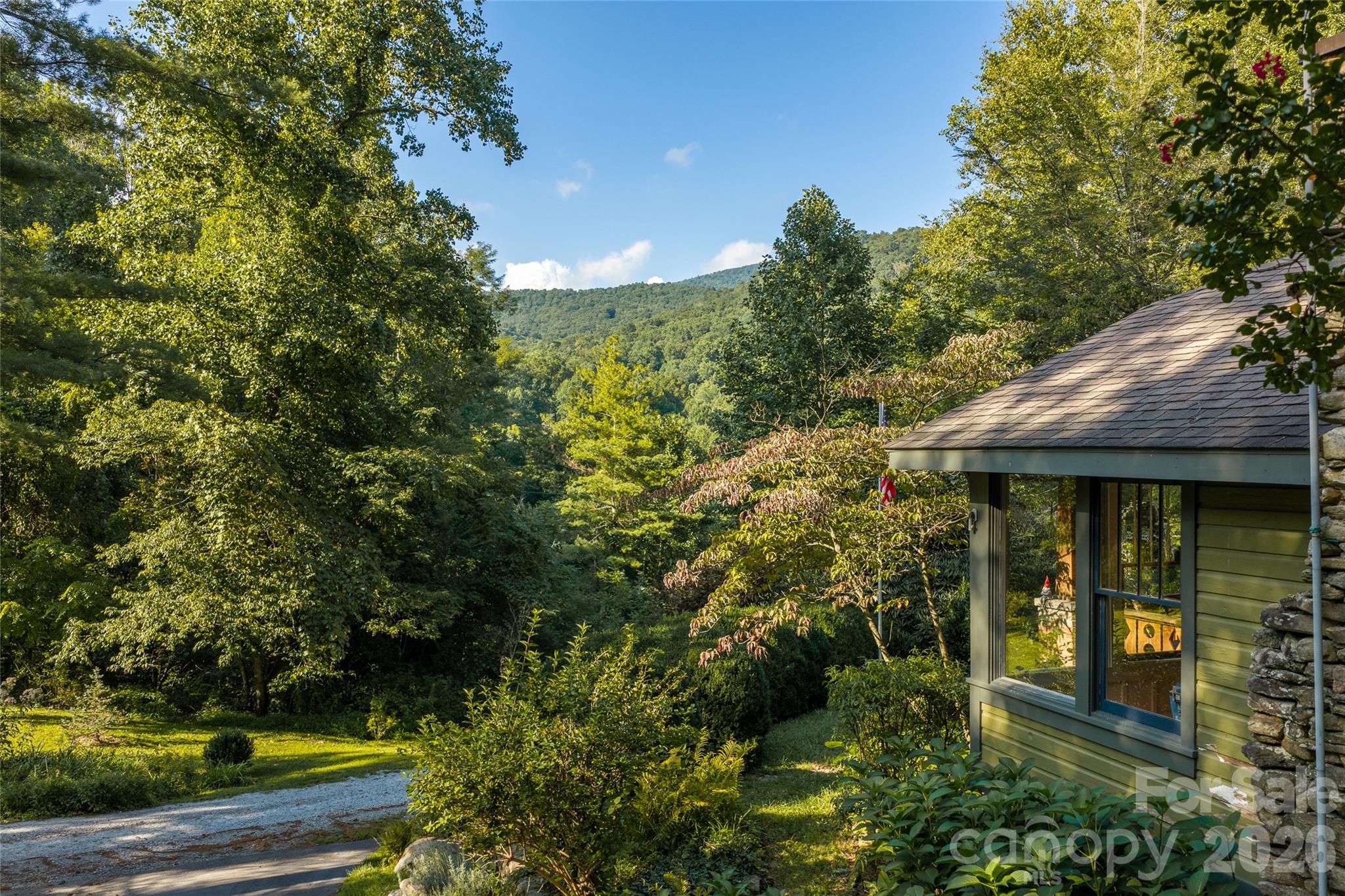 95 Chestnut Hill Loop Road