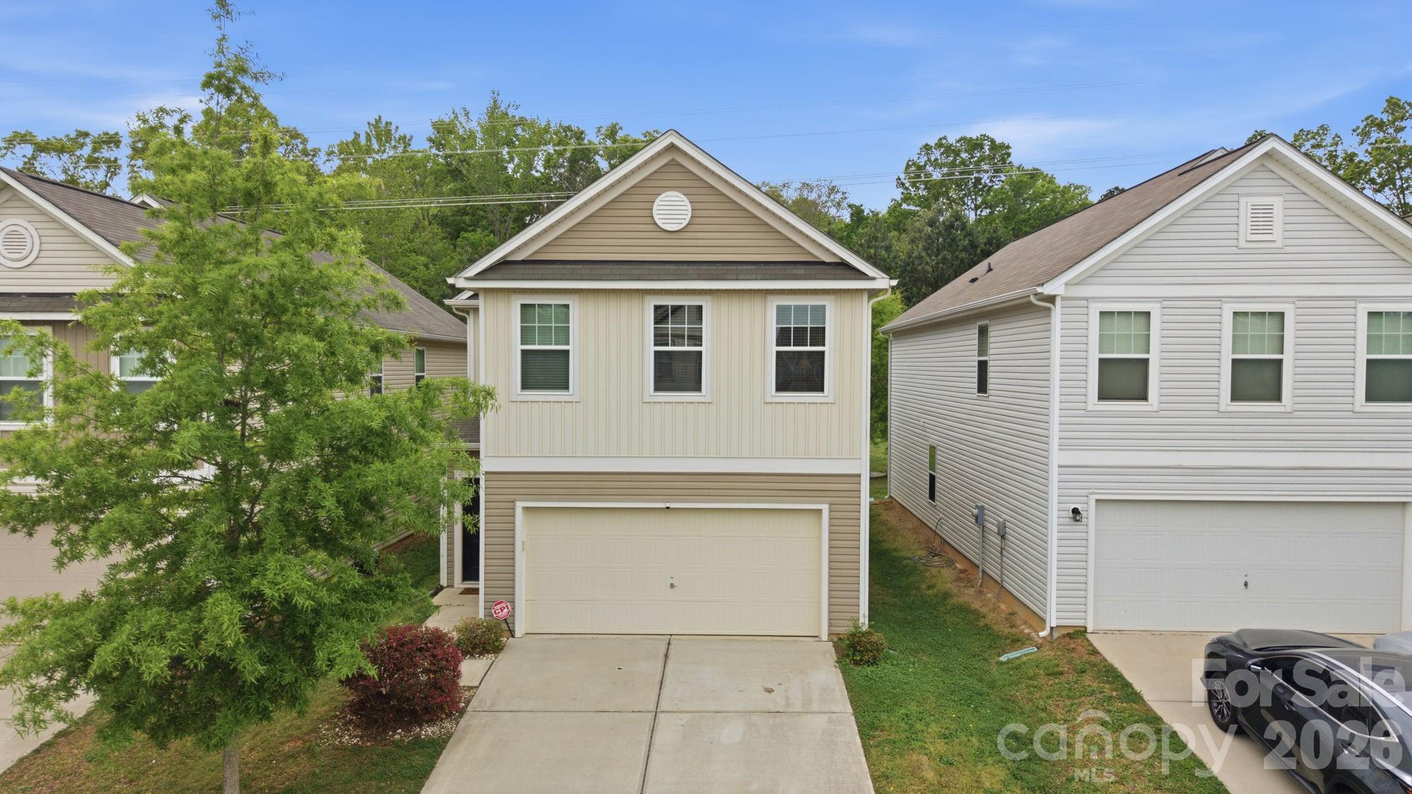 Newport Lakes - Residential