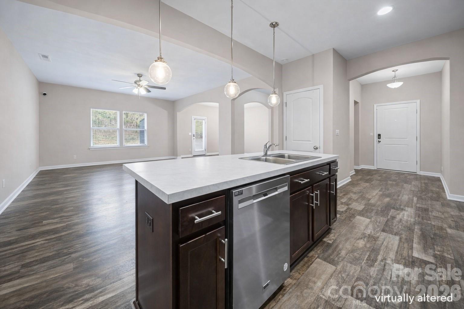 Newport Lakes - Residential