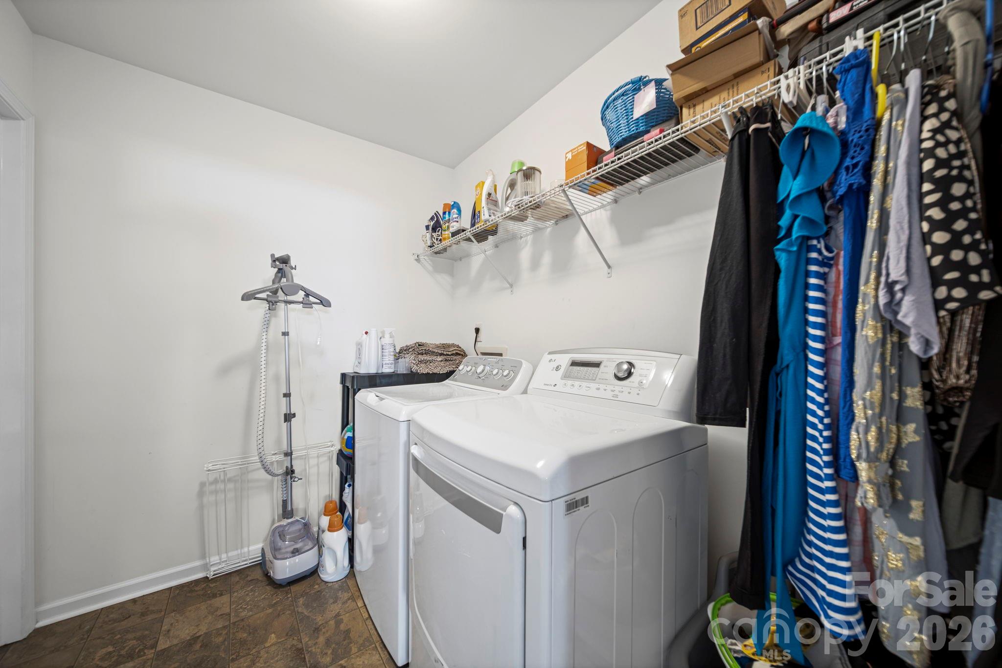 Newport Lakes - Residential