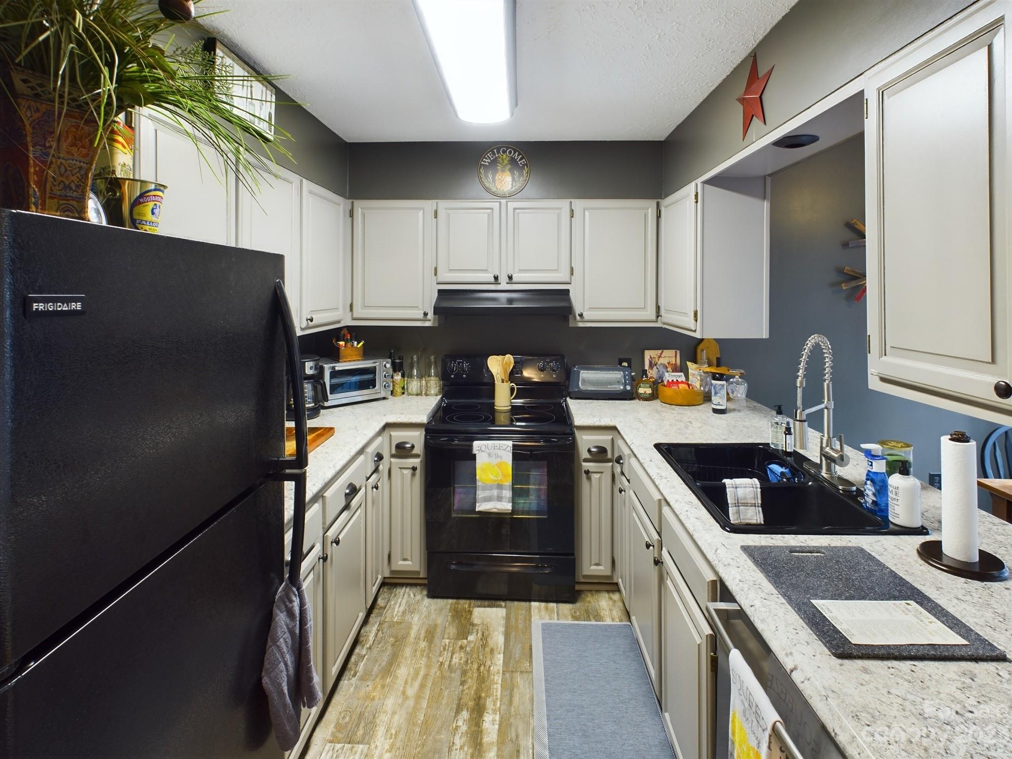 Pinnacle Woods - Residential