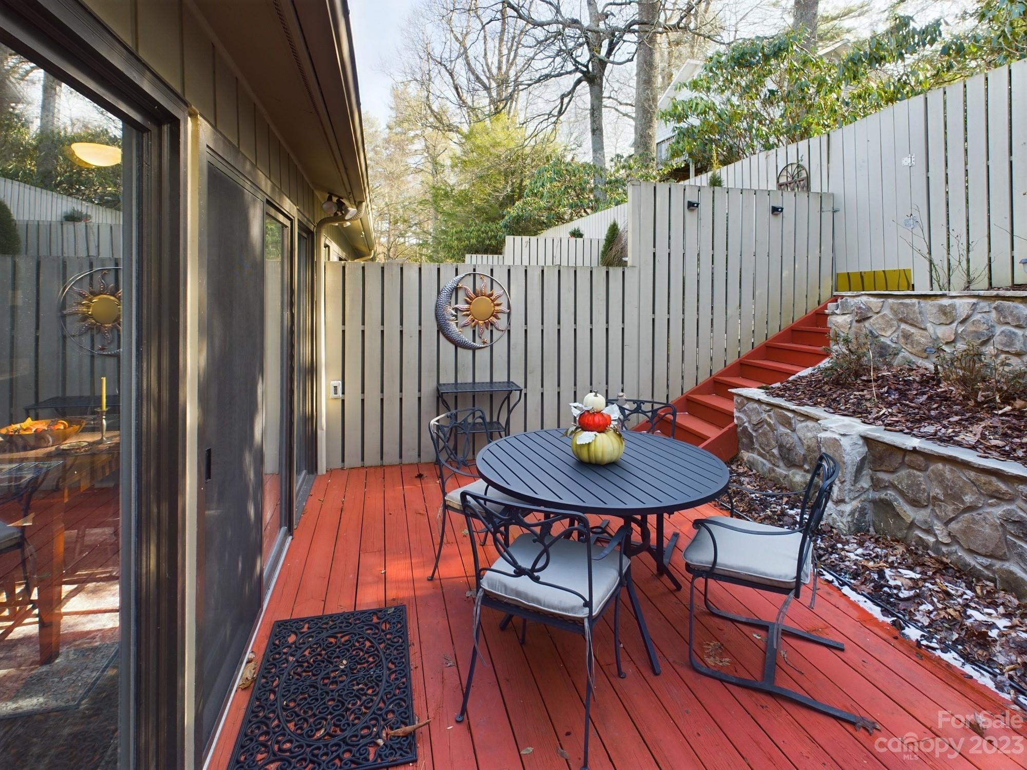 Pinnacle Woods - Residential