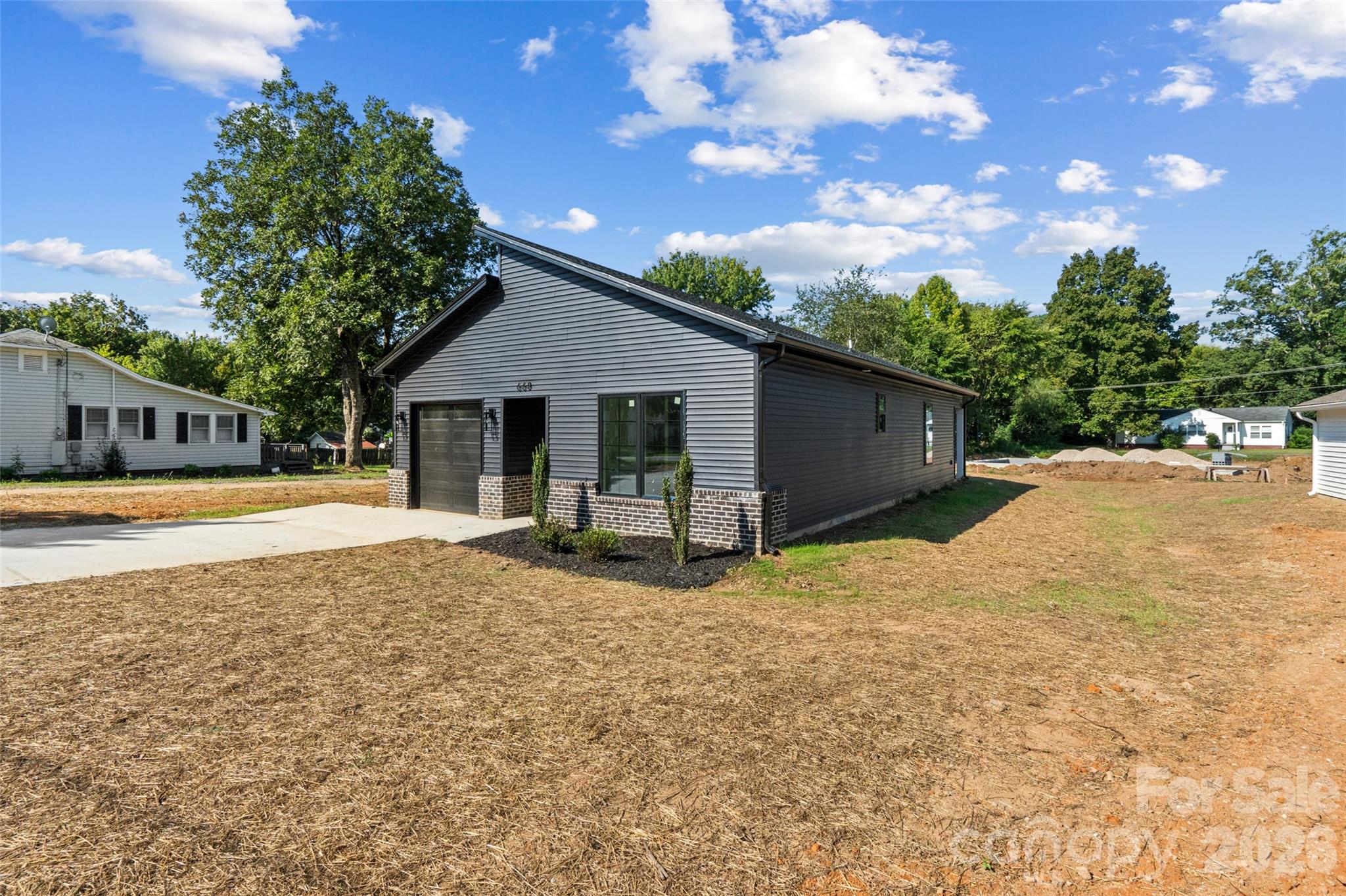 668 Jackson Terrace SW