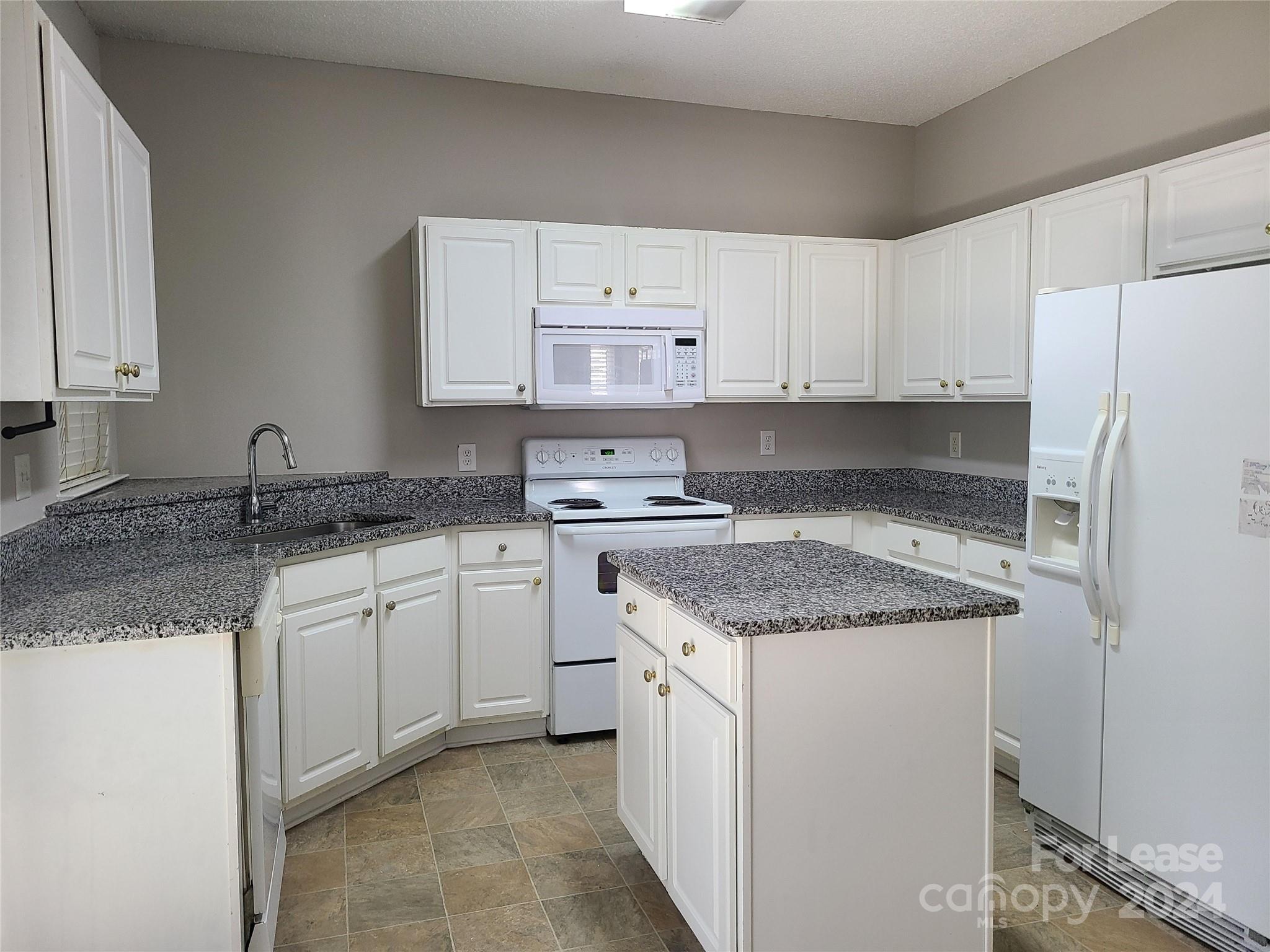 Summerfield - Residential Lease