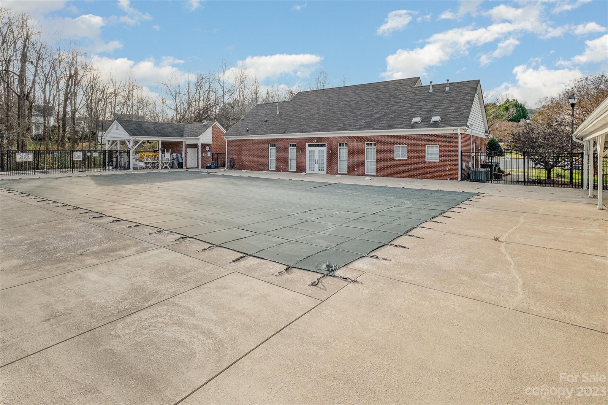 Knights Bridge - Residential