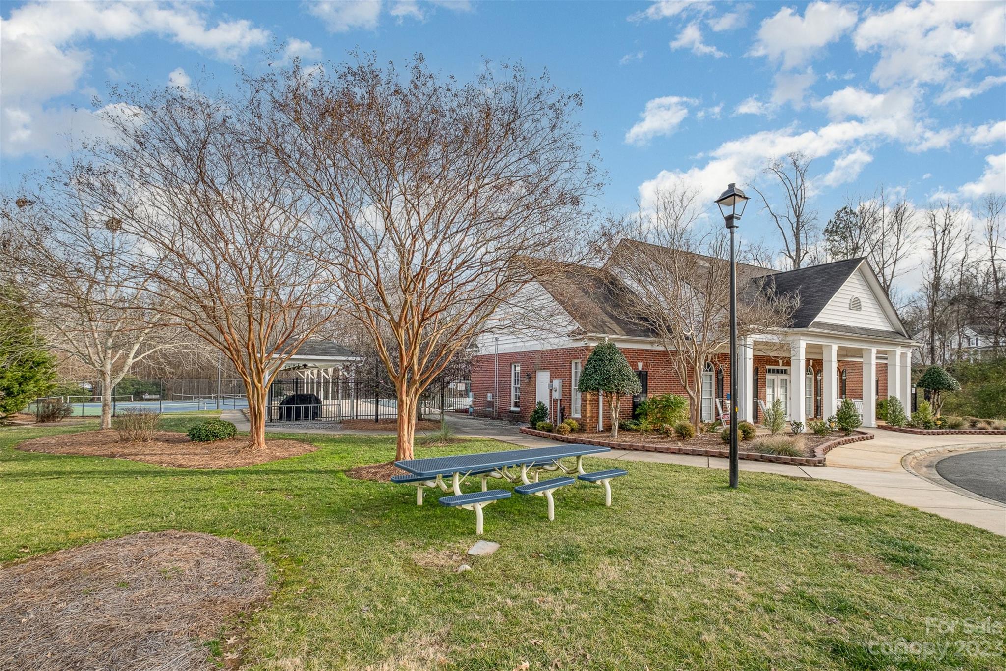 Knights Bridge - Residential